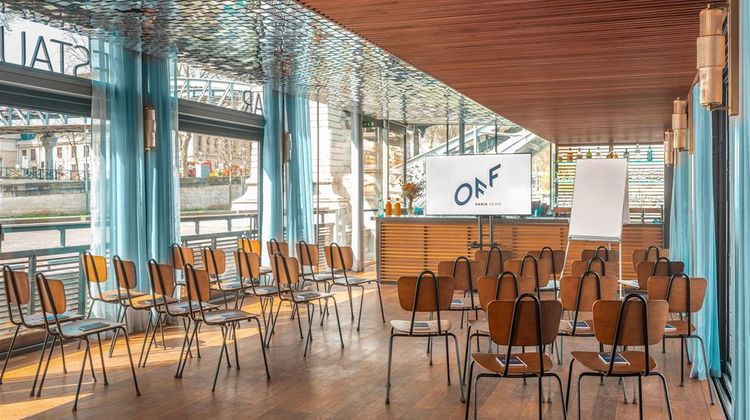 OFF Paris Seine Floating Hotel Meeting