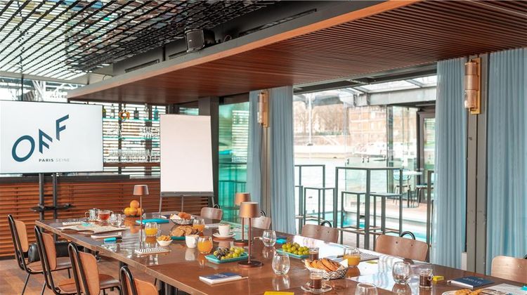 OFF Paris Seine Floating Hotel Meeting