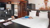 <b>OFF Paris Seine Floating Hotel Suite</b>. Images powered by <a href="https://iceportal.shijigroup.com/" title="IcePortal" target="_blank">IcePortal</a>.