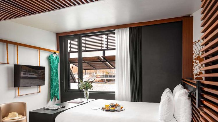 OFF Paris Seine Floating Hotel Suite