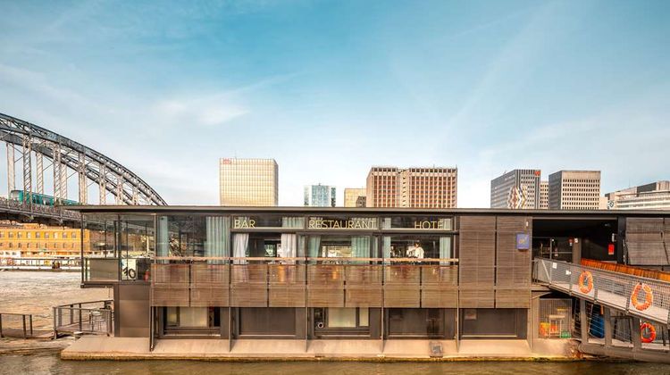 OFF Paris Seine Floating Hotel Exterior