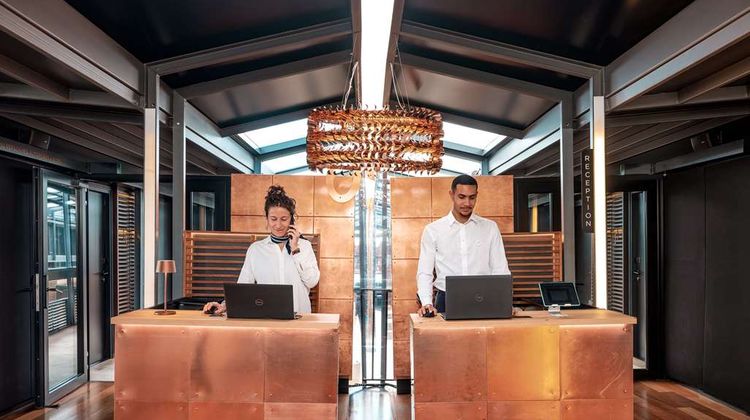 OFF Paris Seine Floating Hotel Lobby
