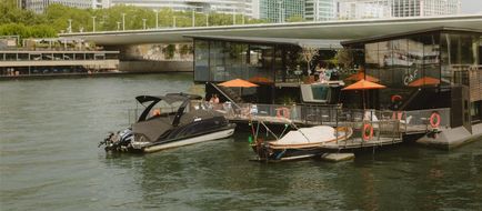 OFF Paris Seine Floating Hotel Exterior