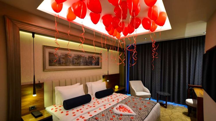Golden Tulip Bayrampasa Istanbul Suite