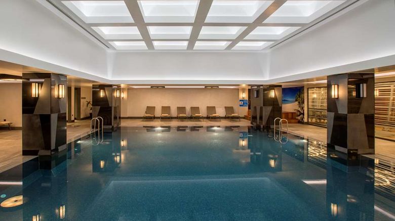 <b>Golden Tulip Bayrampasa Istanbul Pool</b>. Images powered by <a href="https://iceportal.shijigroup.com/" title="IcePortal" target="_blank">IcePortal</a>.