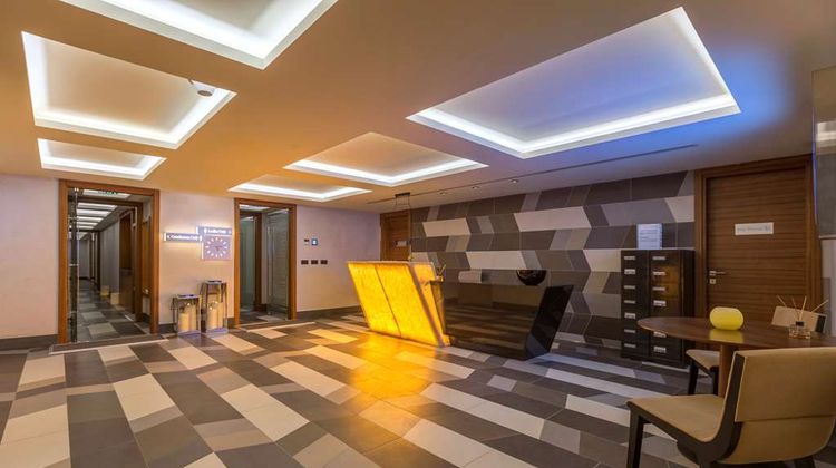 Golden Tulip Bayrampasa Istanbul Lobby