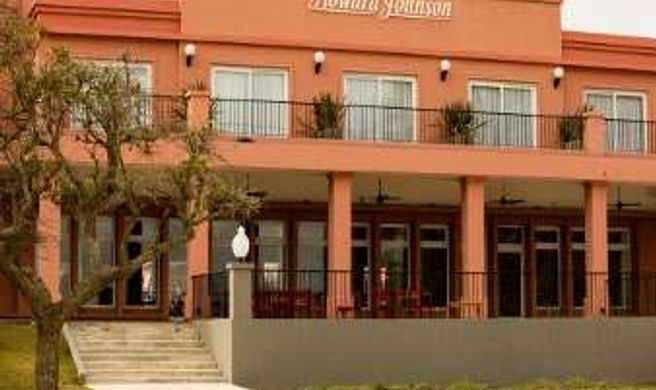 Howard Johnson Chascomus Hotel Exterior