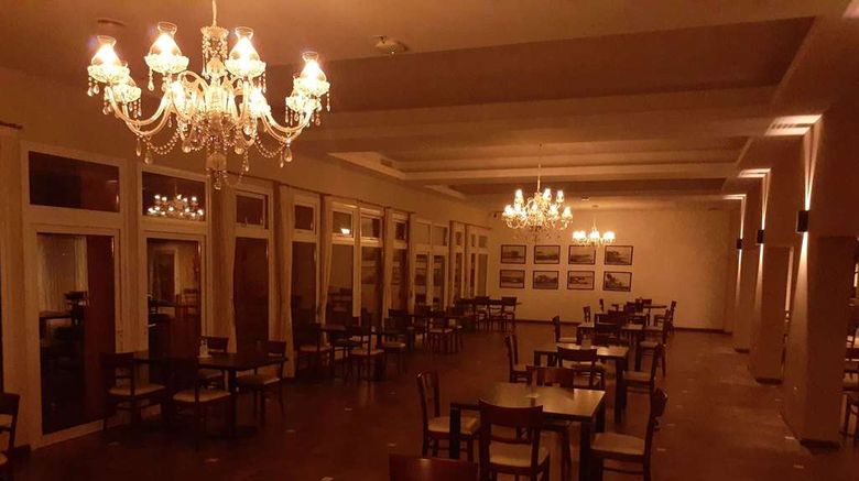 <b>Howard Johnson Chascomus Hotel Restaurant</b>. Images powered by <a href="https://iceportal.shijigroup.com/" title="IcePortal" target="_blank">IcePortal</a>.
