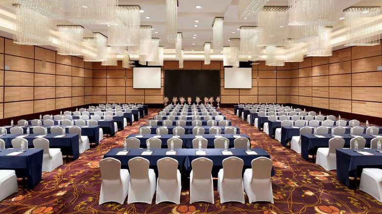 <b>Ramada Plaza Hotel Lianyungang Ballroom</b>. Images powered by <a href="https://iceportal.shijigroup.com/" title="IcePortal" target="_blank">IcePortal</a>.