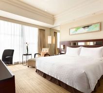 Ramada Plaza Hotel Lianyungang Room