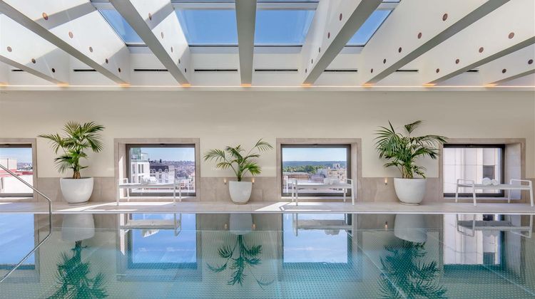 Barcelo Torre de Madrid Pool