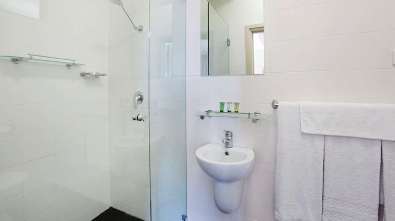 <b>Links Hotel Room</b>. Images powered by <a href="https://iceportal.shijigroup.com/" title="IcePortal" target="_blank">IcePortal</a>.