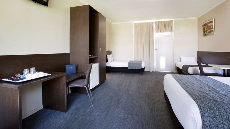 <b>Links Hotel Room</b>. Images powered by <a href="https://iceportal.shijigroup.com/" title="IcePortal" target="_blank">IcePortal</a>.