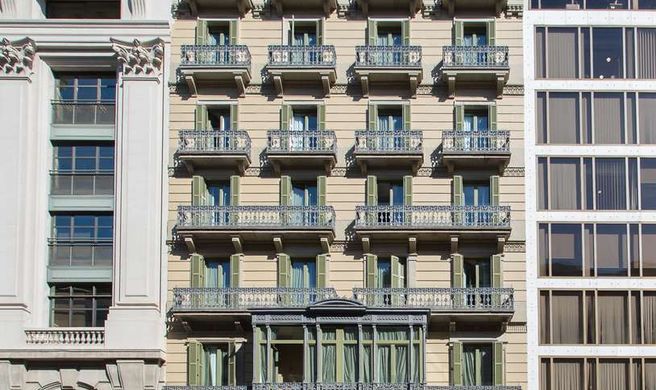 Room Mate Anna Hotel Exterior