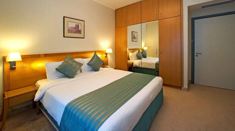 Al Bustan Centre & Residence Suite