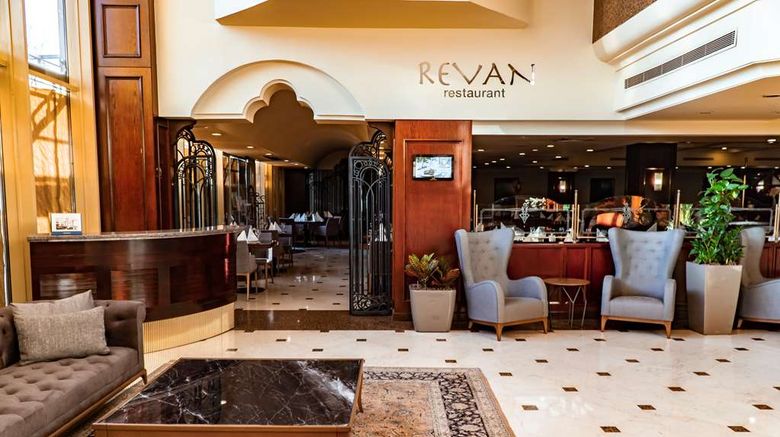 <b>Eresin Topkapi Hotel Lobby</b>. Images powered by <a href="https://iceportal.shijigroup.com/" title="IcePortal" target="_blank">IcePortal</a>.