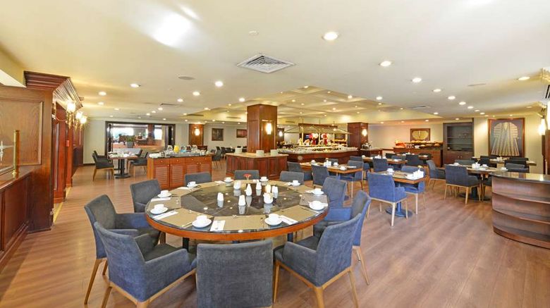 <b>Eresin Topkapi Hotel Restaurant</b>. Images powered by <a href="https://iceportal.shijigroup.com/" title="IcePortal" target="_blank">IcePortal</a>.