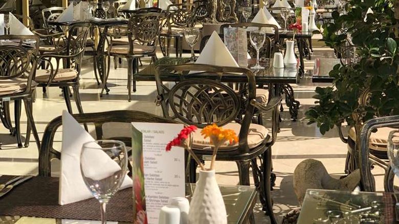<b>Eresin Topkapi Hotel Restaurant</b>. Images powered by <a href="https://iceportal.shijigroup.com/" title="IcePortal" target="_blank">IcePortal</a>.