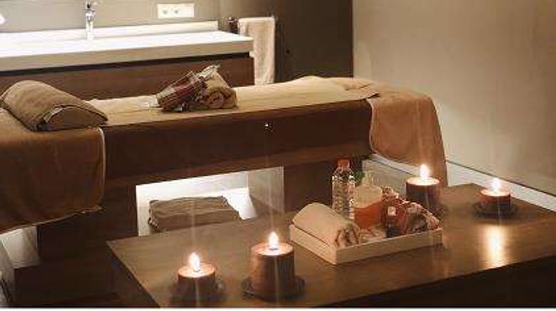 <b>Eresin Topkapi Hotel Spa</b>. Images powered by <a href="https://iceportal.shijigroup.com/" title="IcePortal" target="_blank">IcePortal</a>.