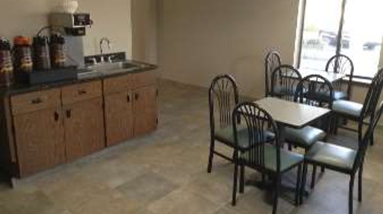 <b>Super 8 Dillon Restaurant</b>. Images powered by <a href="https://iceportal.shijigroup.com/" title="IcePortal" target="_blank">IcePortal</a>.