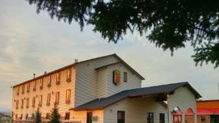 Super 8 Dillon Exterior
