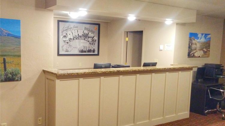 Super 8 Dillon Lobby