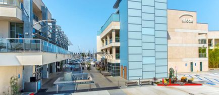 Shade Redondo Beach Exterior