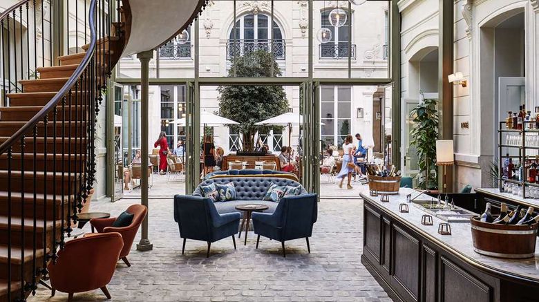 <b>The Hoxton Paris Lobby</b>. Images powered by <a href="https://iceportal.shijigroup.com/" title="IcePortal" target="_blank">IcePortal</a>.