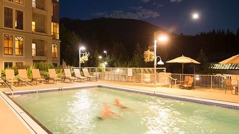 <b>Pan Pacific Whistler Mountainside Pool</b>. Images powered by <a href="https://iceportal.shijigroup.com/" title="IcePortal" target="_blank">IcePortal</a>.