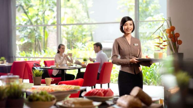 <b>PARKROYAL Serviced Suites Kuala Lumpur Restaurant</b>. Images powered by <a href="https://iceportal.shijigroup.com/" title="IcePortal" target="_blank">IcePortal</a>.