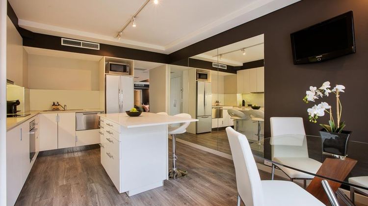 PARKROYAL Darling Harbour Suite