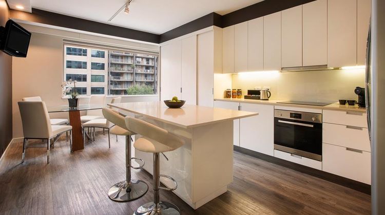 PARKROYAL Darling Harbour Suite