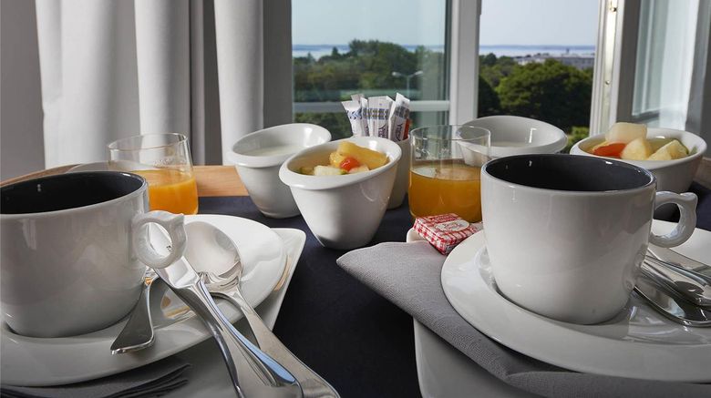 <b>Mercure Brest Les Voyageurs Exterior</b>. Images powered by <a href="https://iceportal.shijigroup.com/" title="IcePortal" target="_blank">IcePortal</a>.