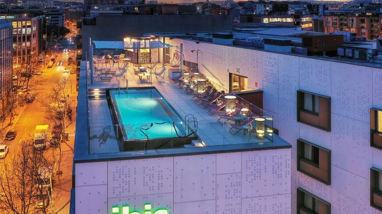 Ibis Styles Barcelona City Bogatell Pool