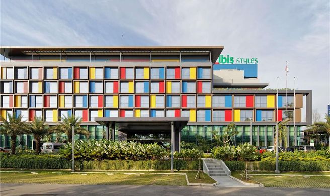 Ibis Styles Batam Nagoya Exterior