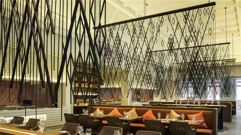 <b>Pullman Luang Prabang Restaurant</b>. Images powered by <a href="https://iceportal.shijigroup.com/" title="IcePortal" target="_blank">IcePortal</a>.