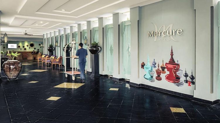 Mercure Yangon Kaba Aye Exterior