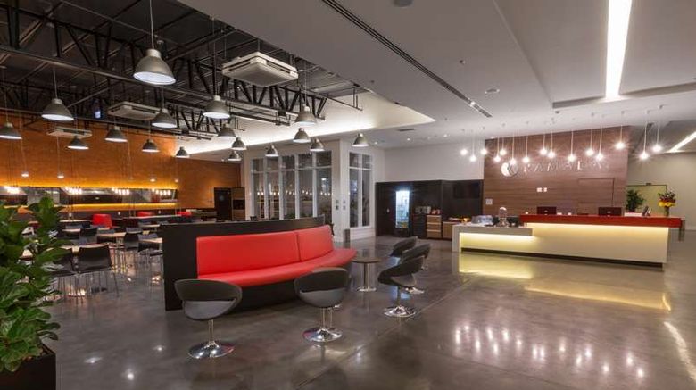 <b>Ramada Hotel Aeroporto Viracopos Lobby</b>. Images powered by <a href="https://iceportal.shijigroup.com/" title="IcePortal" target="_blank">IcePortal</a>.