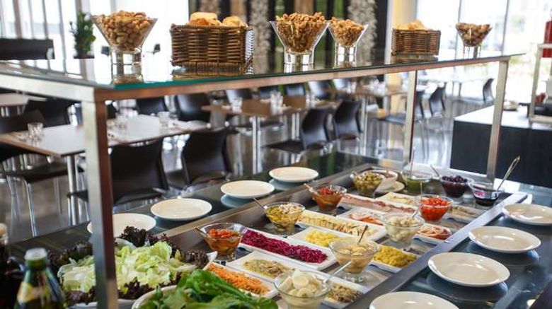 <b>Ramada Hotel Aeroporto Viracopos Restaurant</b>. Images powered by <a href="https://iceportal.shijigroup.com/" title="IcePortal" target="_blank">IcePortal</a>.
