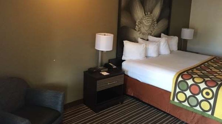 <b>Super 8 Monroe Room</b>. Images powered by <a href="https://iceportal.shijigroup.com/" title="IcePortal" target="_blank">IcePortal</a>.