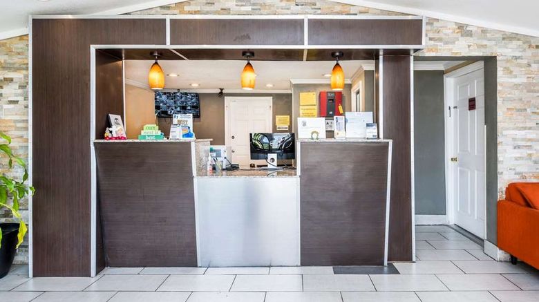 <b>Super 8 Monroe Lobby</b>. Images powered by <a href="https://iceportal.shijigroup.com/" title="IcePortal" target="_blank">IcePortal</a>.