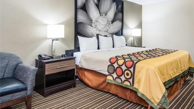 <b>Super 8 Monroe Room</b>. Images powered by <a href="https://iceportal.shijigroup.com/" title="IcePortal" target="_blank">IcePortal</a>.
