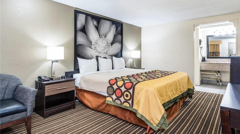 <b>Super 8 Monroe Room</b>. Images powered by <a href="https://iceportal.shijigroup.com/" title="IcePortal" target="_blank">IcePortal</a>.