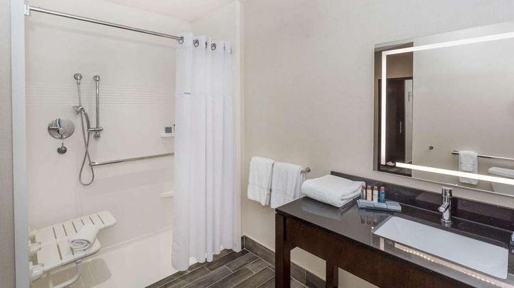 Wingate by Wyndham Miami Airport Room