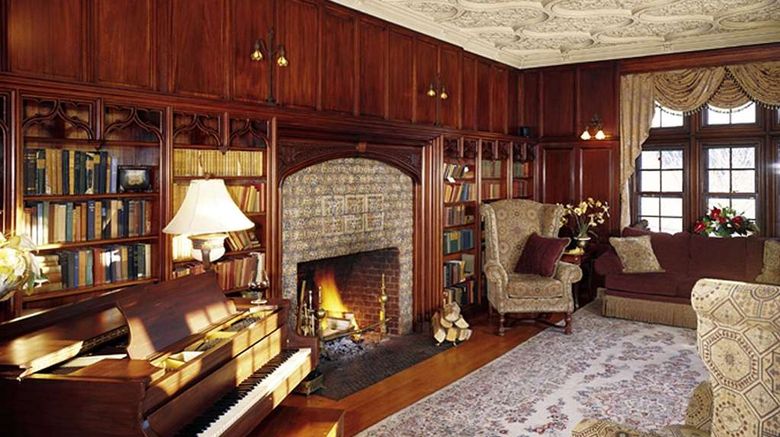 <b>Castle Hill Resort & Spa Lobby</b>. Images powered by <a href="https://iceportal.shijigroup.com/" title="IcePortal" target="_blank">IcePortal</a>.