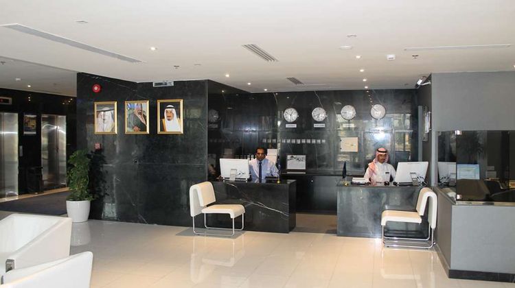 Golden Tulip Al Khobar Suites Lobby