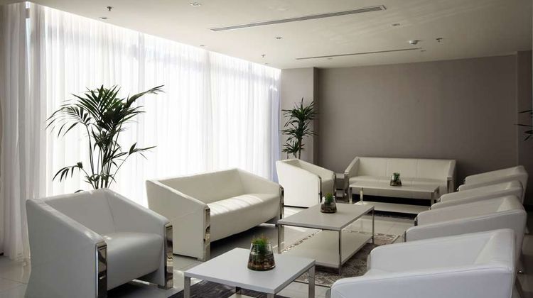 Golden Tulip Al Khobar Suites Lobby