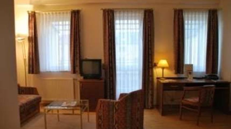 <b>Posthaus Hotel Residenz Room</b>. Images powered by <a href="https://iceportal.shijigroup.com/" title="IcePortal" target="_blank">IcePortal</a>.