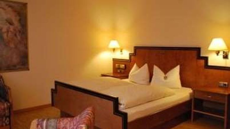 <b>Posthaus Hotel Residenz Room</b>. Images powered by <a href="https://iceportal.shijigroup.com/" title="IcePortal" target="_blank">IcePortal</a>.