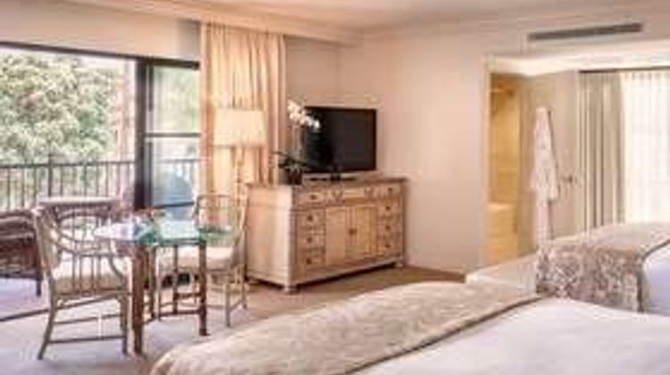 Santa Barbara Inn Room